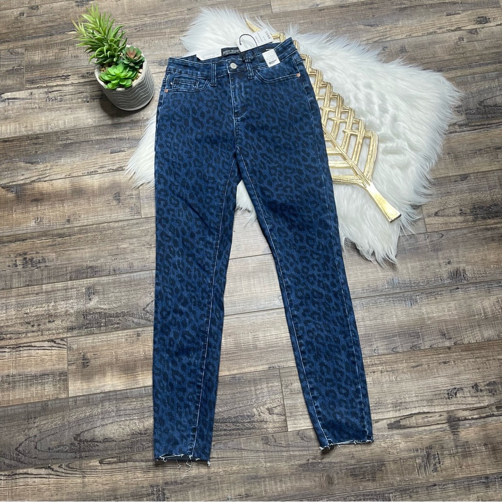 Judy Blue Wild Things Mid Rise Skinny Leopard Denim Jeans